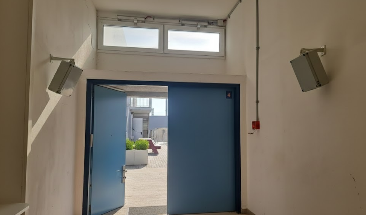 RFID antennas monitoring a warehouse exit